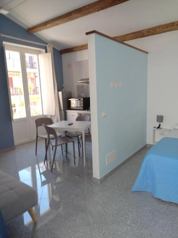 La Reggia Apartments ミラッツォ イタリア