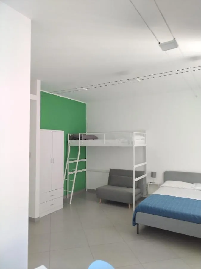 La Reggia Apartments ミラッツォ イタリア