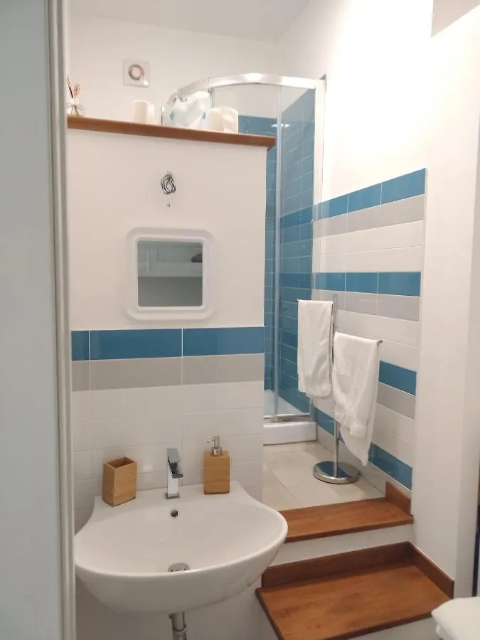 La Reggia Apartments ミラッツォ アパートホテル