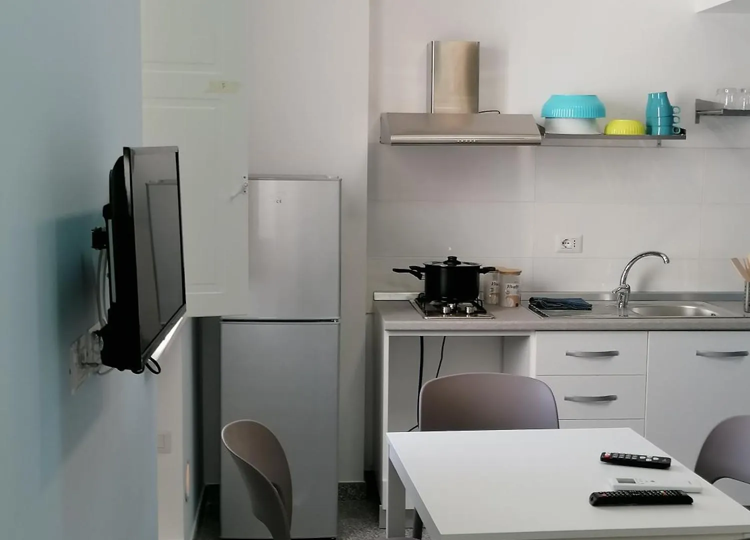 La Reggia Apartments ミラッツォ アパートホテル